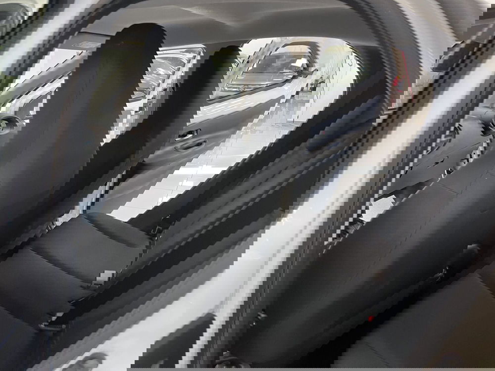 Toyota Aygo X usata a Prato (11)