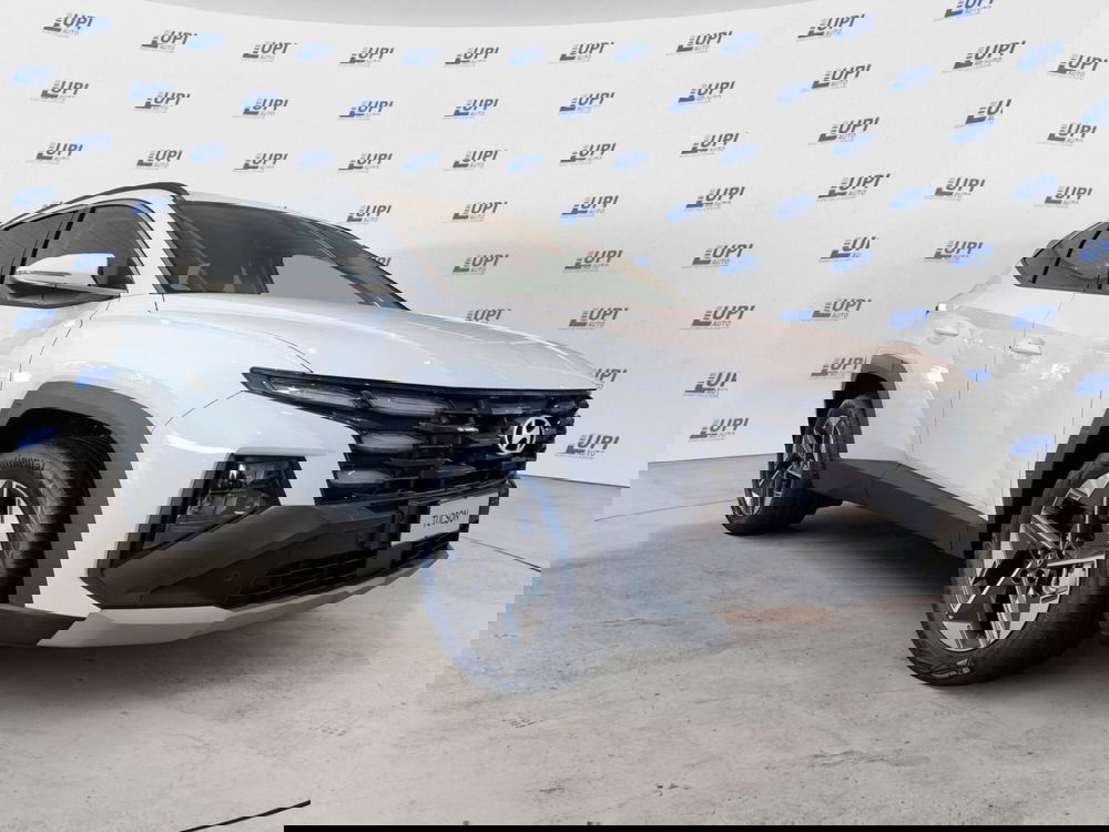 Hyundai Tucson nuova a Pistoia (3)