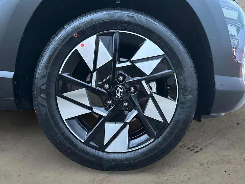 Hyundai Kona nuova a Pistoia (15)
