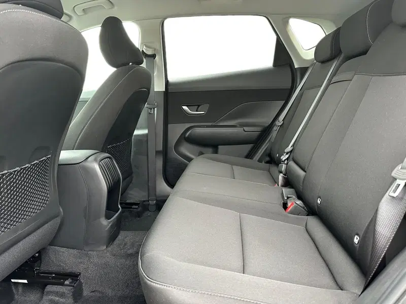 Hyundai Kona nuova a Pistoia (13)