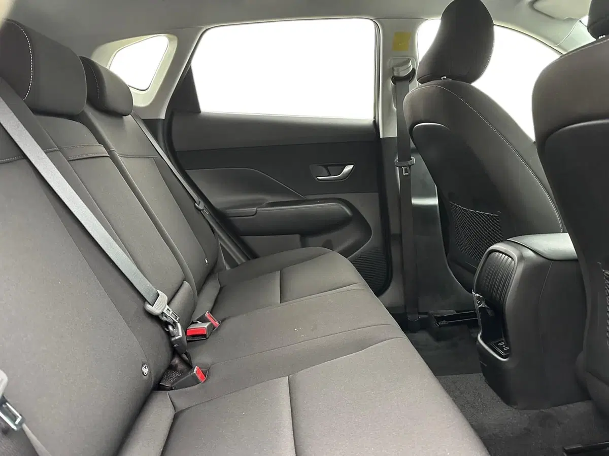 Hyundai Kona nuova a Pistoia (14)