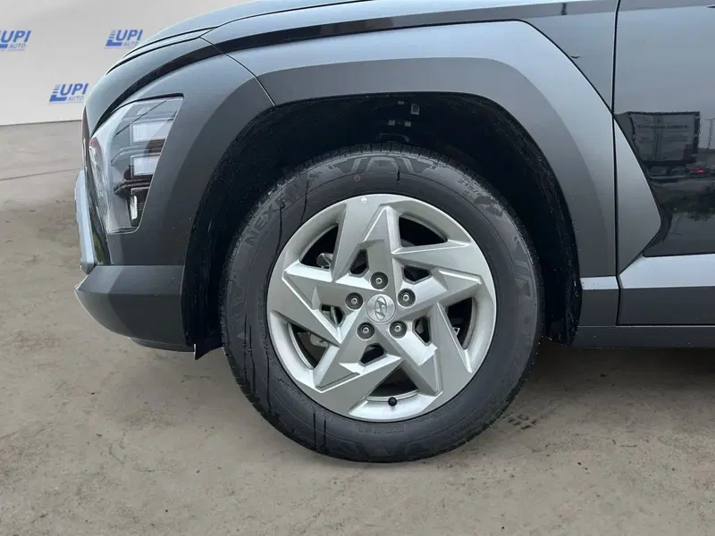 Hyundai Kona nuova a Pistoia (15)