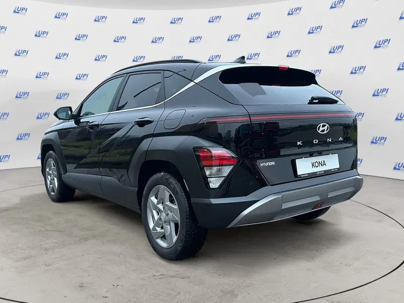 Hyundai Kona nuova a Pistoia (2)
