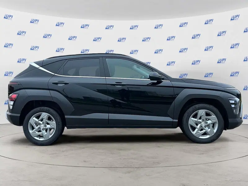 Hyundai Kona nuova a Pistoia (5)