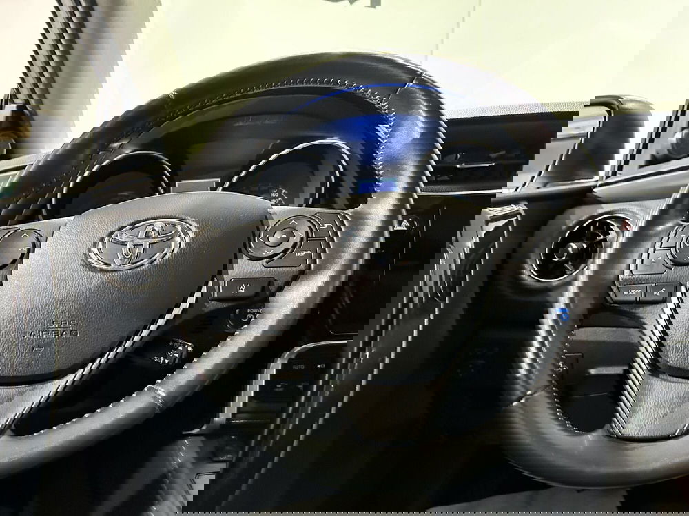 Toyota Auris Station Wagon usata a Milano (10)