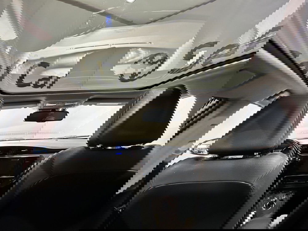 Toyota Auris Station Wagon usata a Milano (16)