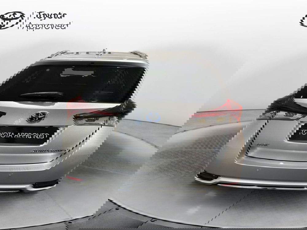 Toyota Auris Station Wagon usata a Milano (4)