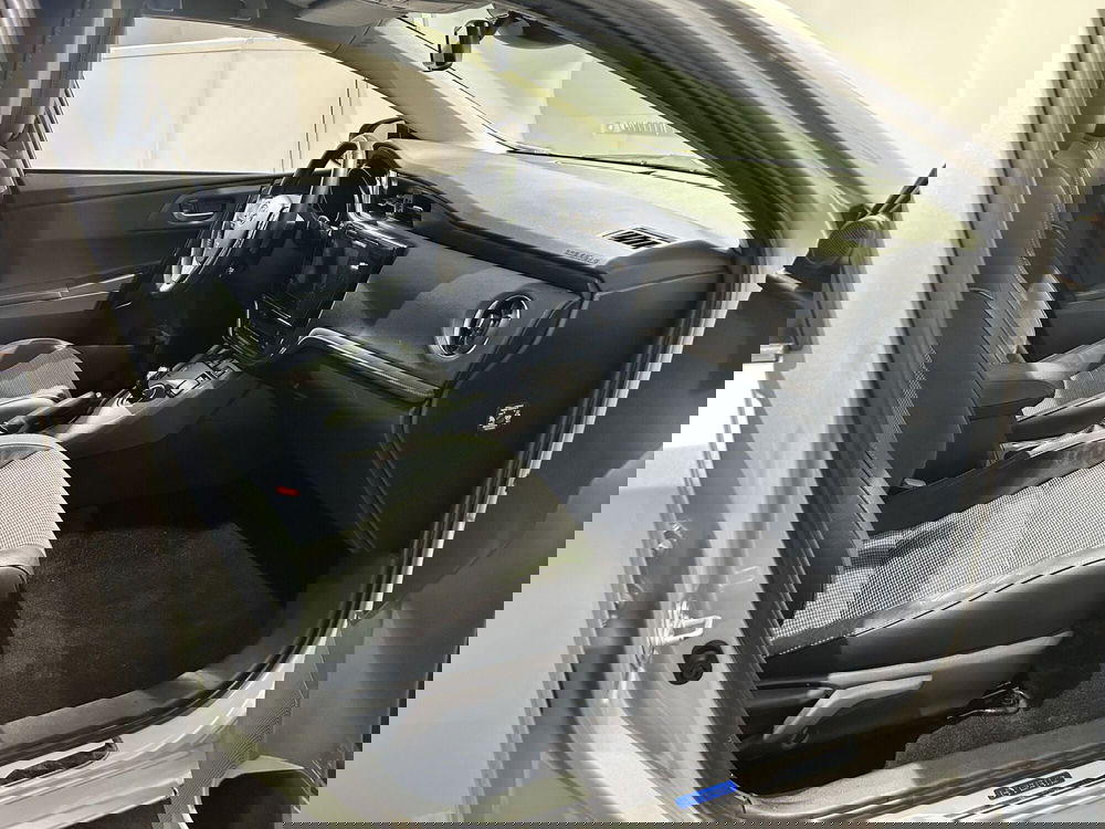 Toyota Auris Station Wagon usata a Milano (6)