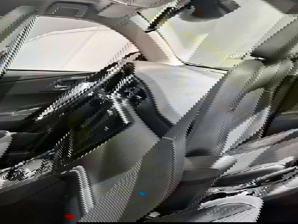 Toyota Auris Station Wagon usata a Milano (7)