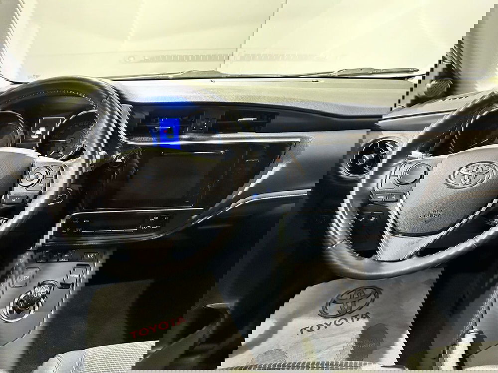 Toyota Auris Station Wagon usata a Milano (9)