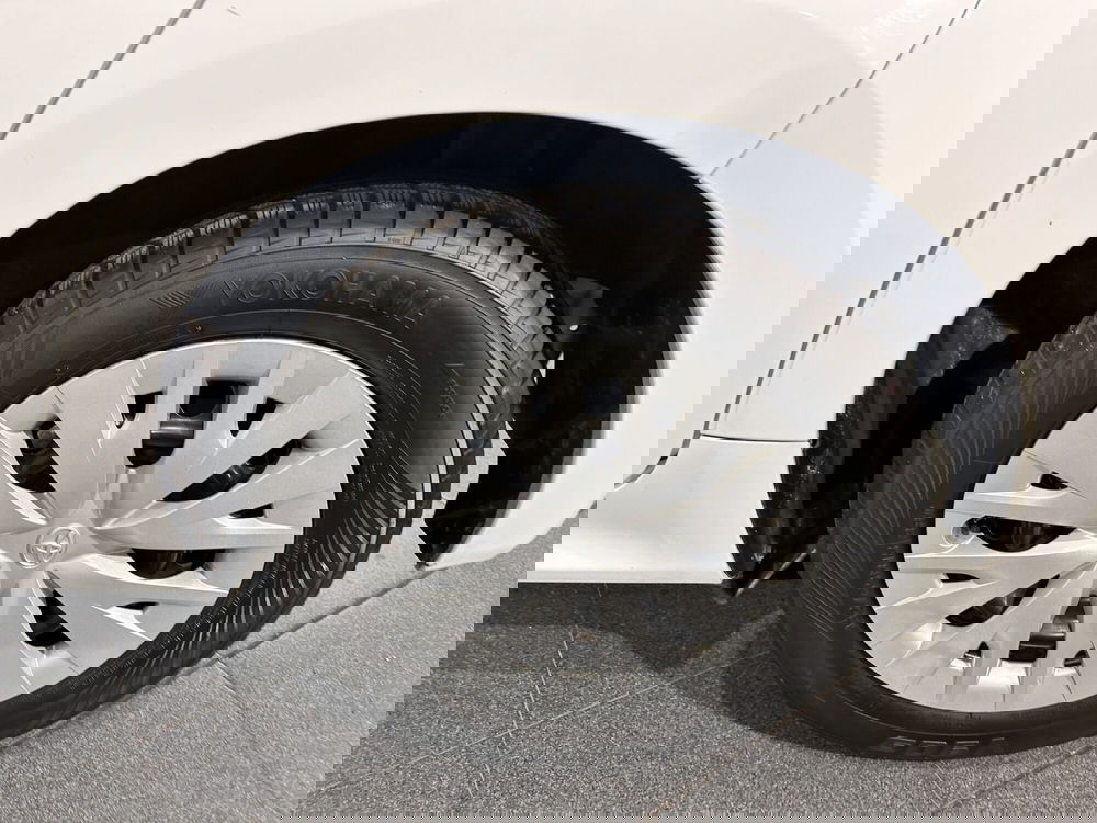 Toyota Yaris usata a Milano (15)