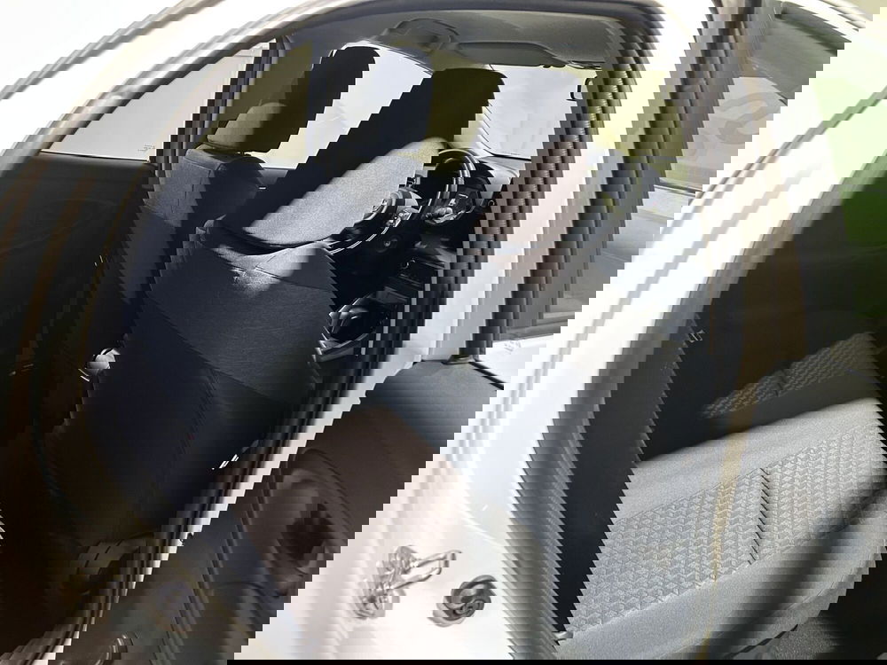 Toyota Yaris usata a Milano (8)