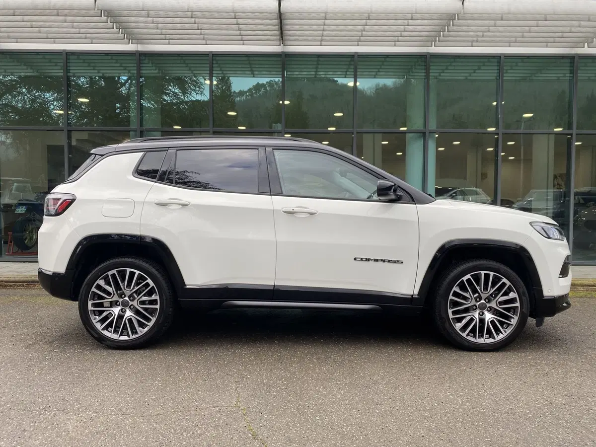 Jeep Compass usata a La Spezia (8)