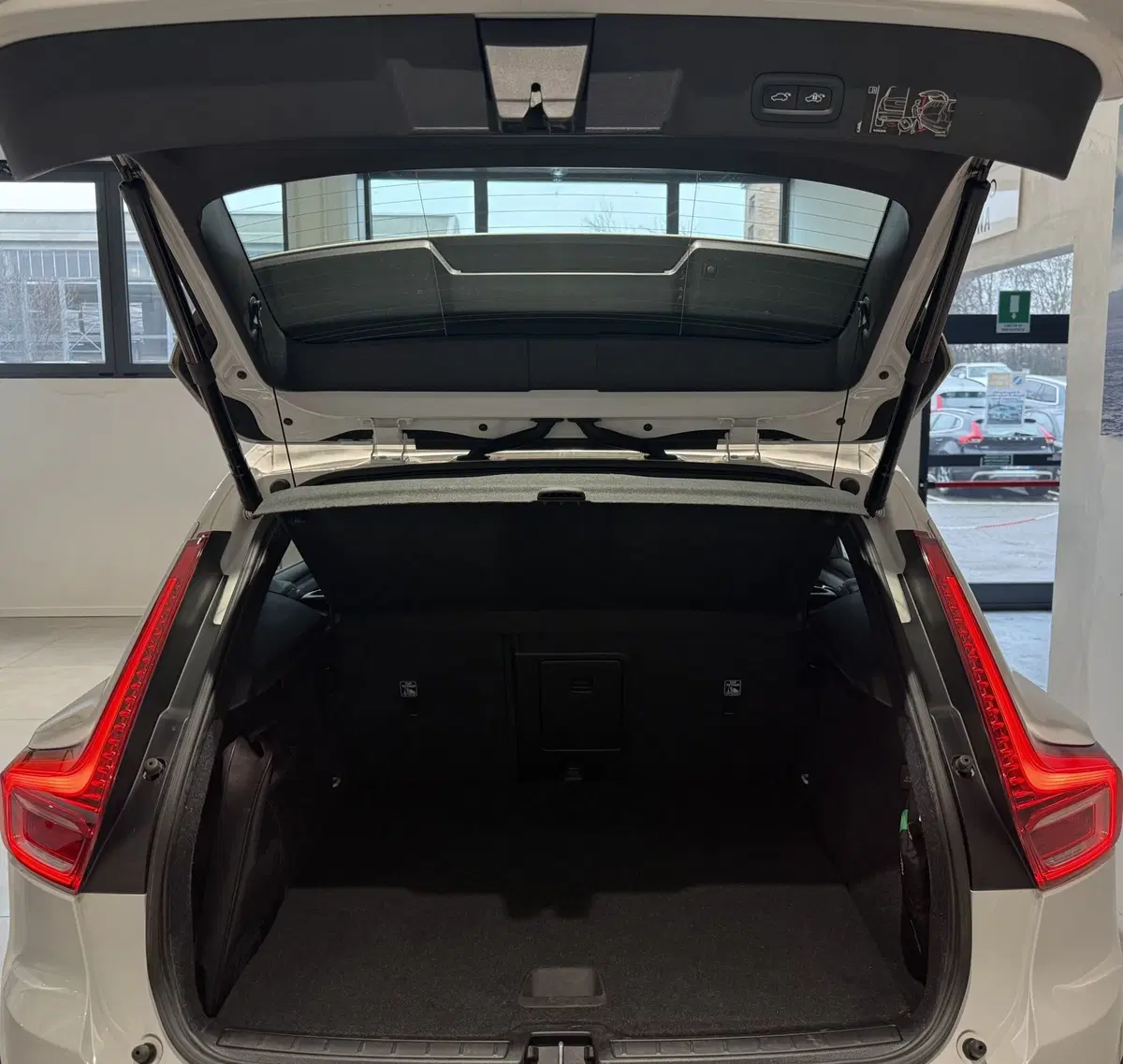 Volvo XC40 usata a Parma (10)