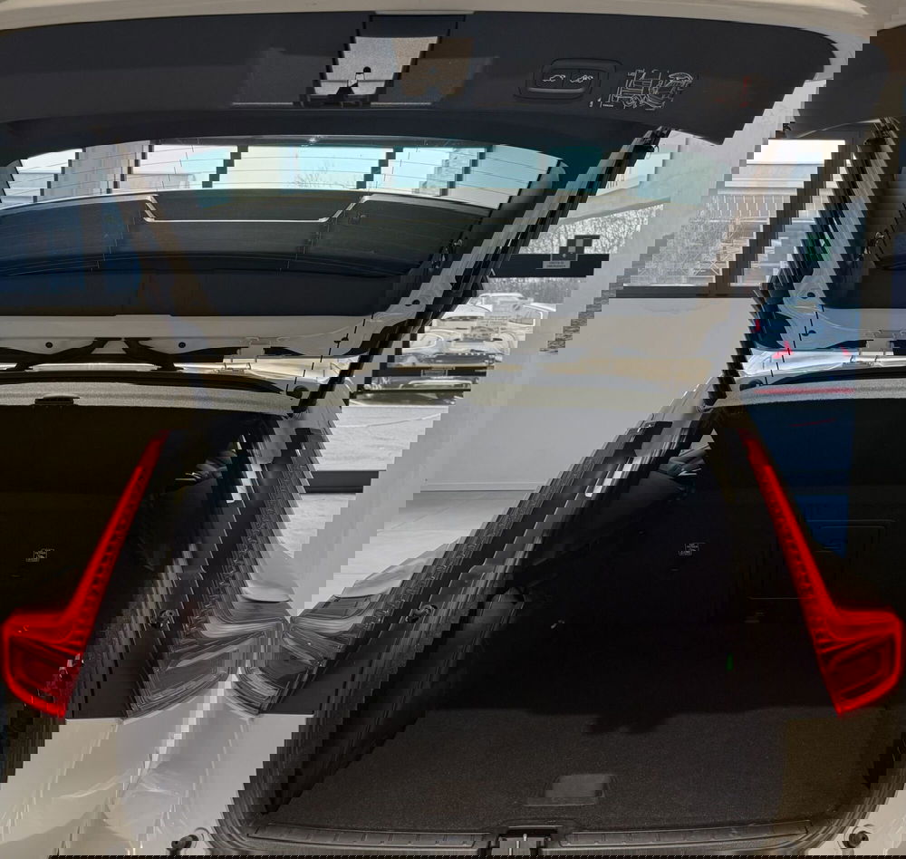 Volvo XC40 usata a Parma (10)