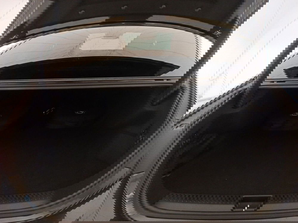 Mercedes-Benz Classe E usata a Lecce (15)