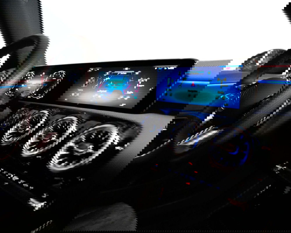 Mercedes-Benz CLA Shooting Brake usata a Milano (10)