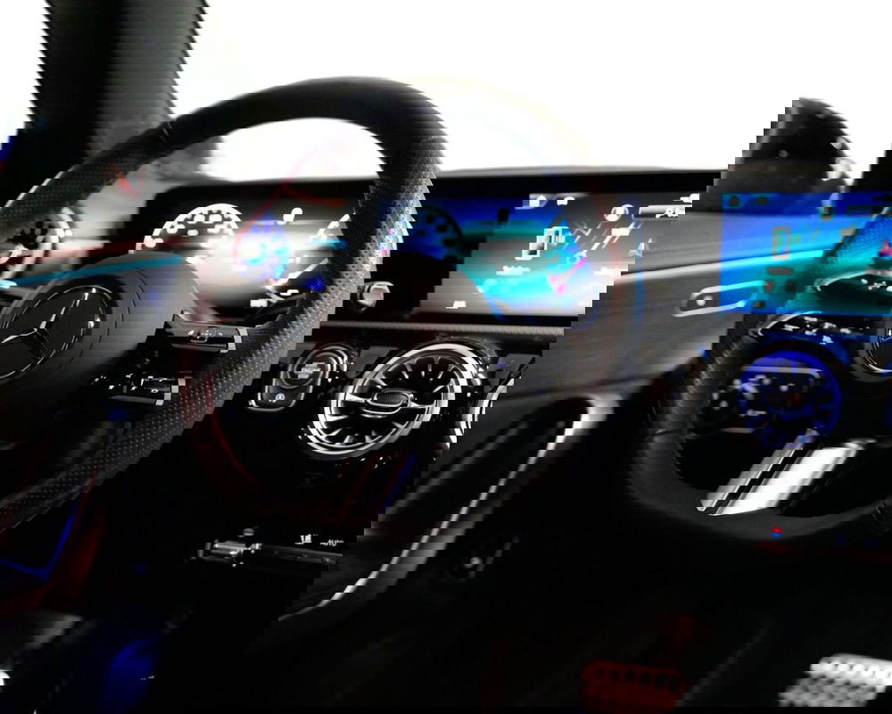 Mercedes-Benz CLA Shooting Brake usata a Milano (11)