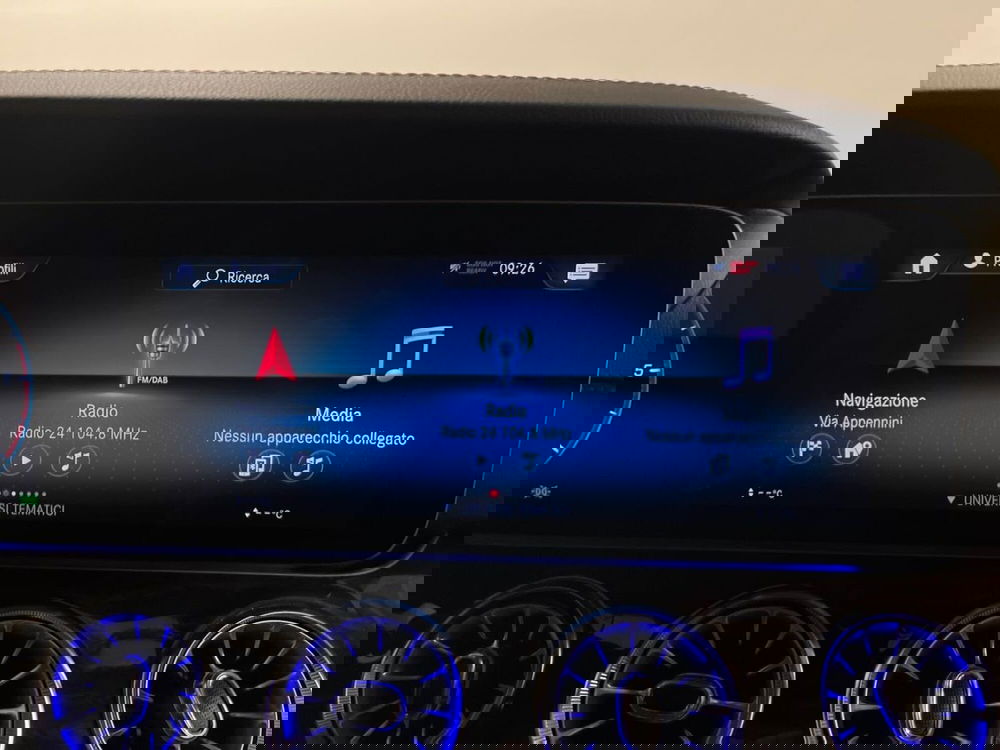 Mercedes-Benz Classe E Coupé usata a Milano (12)