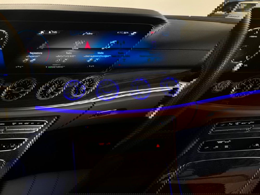 Mercedes-Benz Classe E Coupé usata a Milano (14)