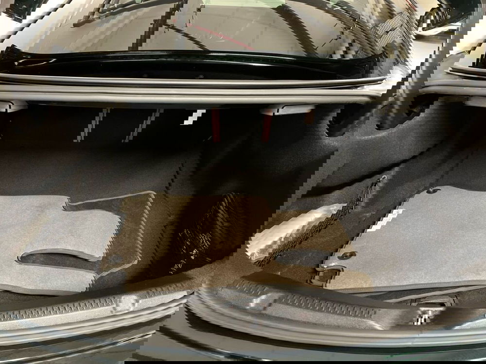 Mercedes-Benz Classe E Coupé usata a Milano (8)