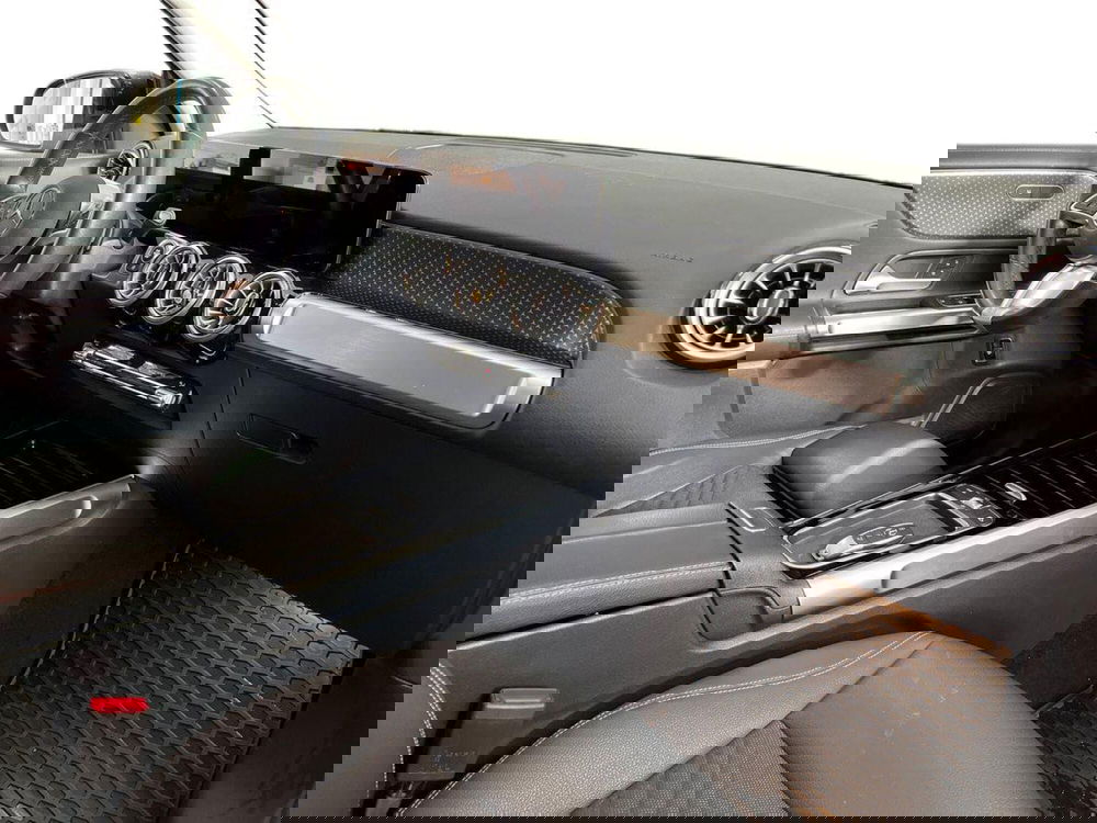 Mercedes-Benz GLB usata a Bari (9)