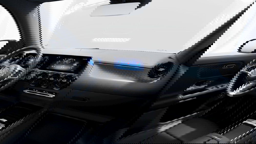 Mercedes-Benz GLA SUV nuova a Milano (5)