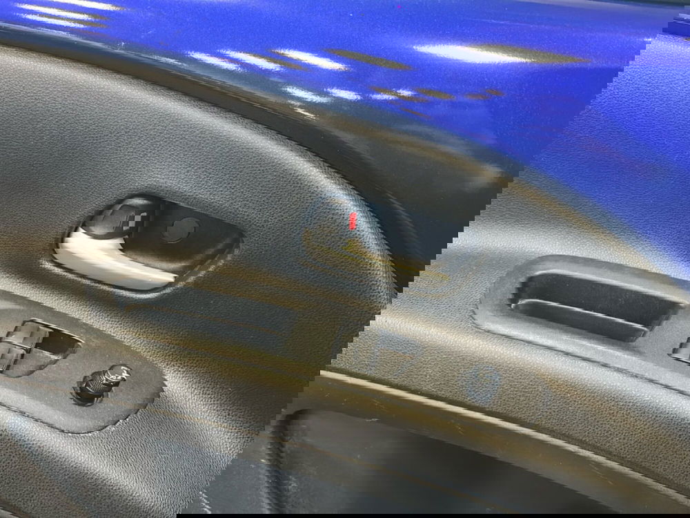 Toyota Aygo X usata a Napoli (17)