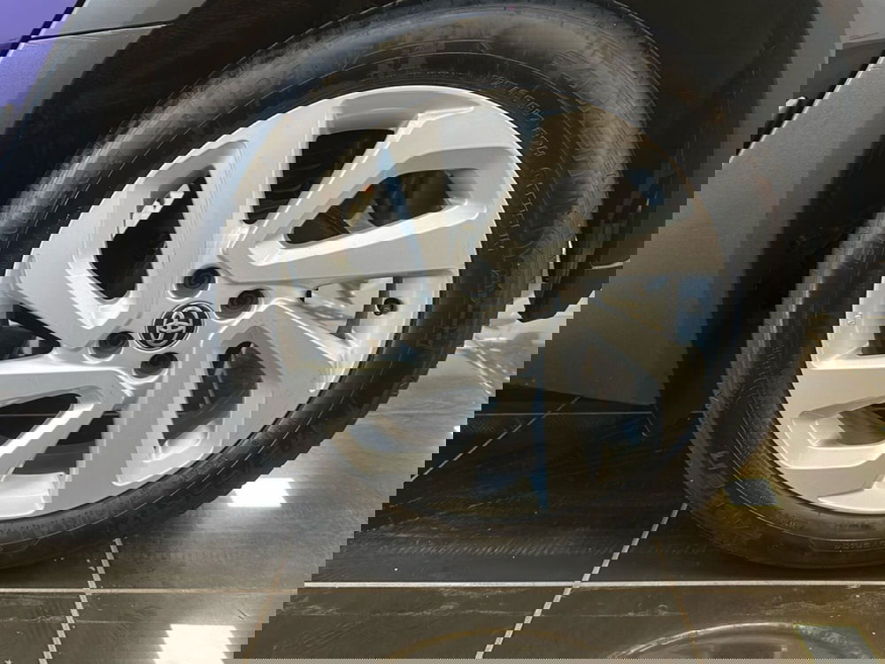 Toyota Aygo X usata a Napoli (9)