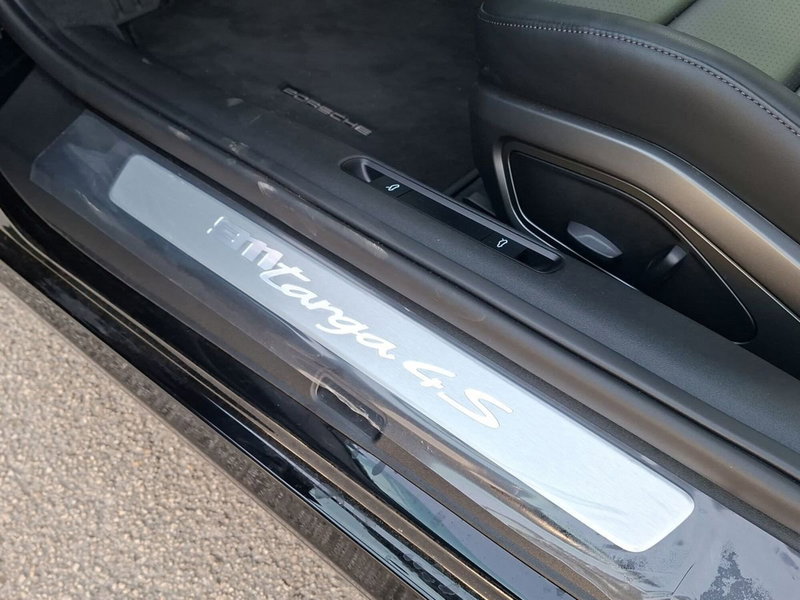 Porsche 911 Cabrio usata a Pescara (18)