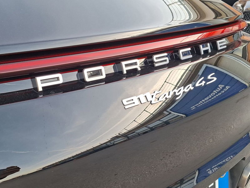 Porsche 911 Cabrio usata a Pescara (19)