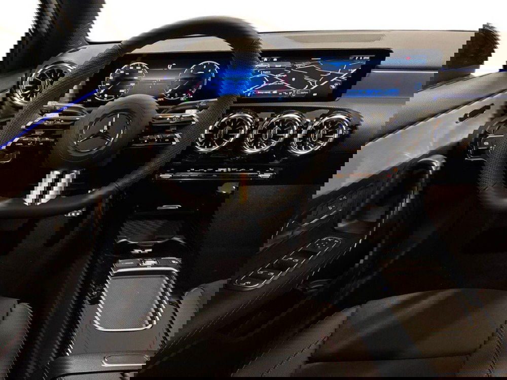 Mercedes-Benz Classe A Sedan nuova a Rimini (11)