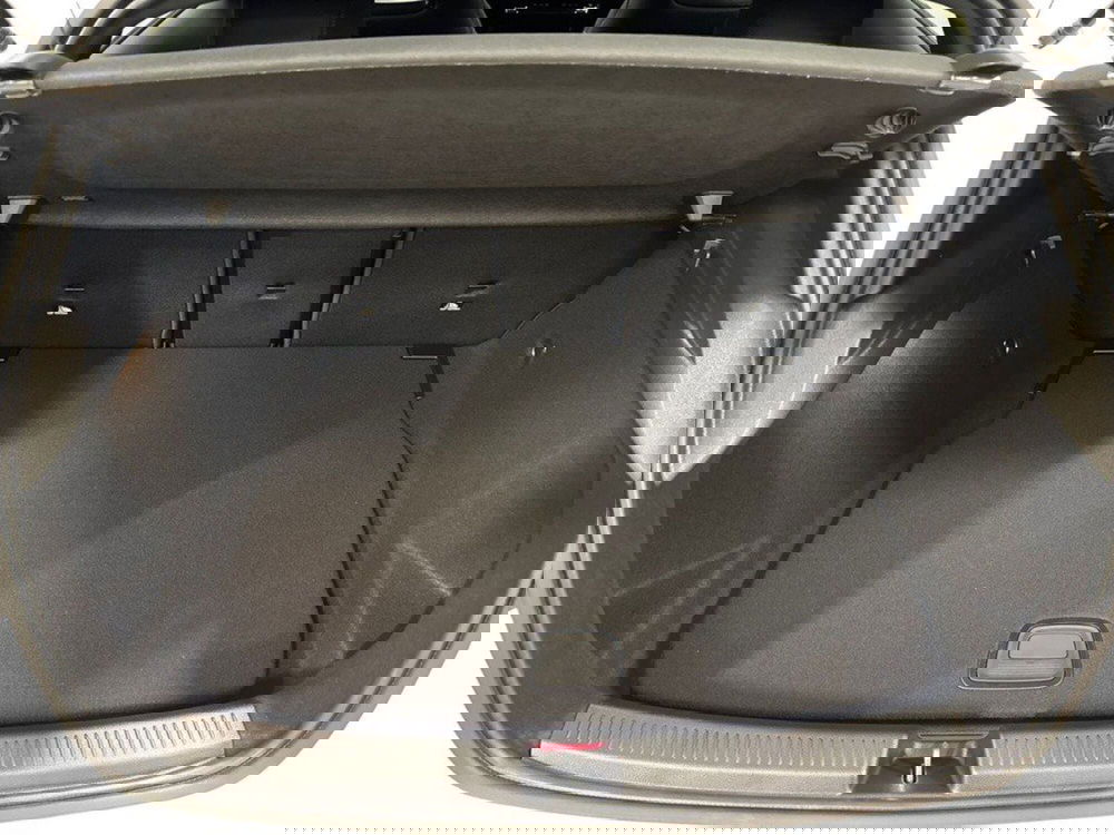 Mercedes-Benz Classe A Sedan nuova a Rimini (7)