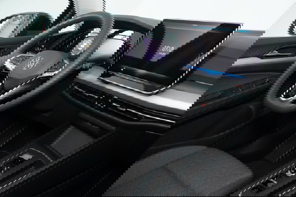 Volkswagen Golf nuova a Perugia (12)