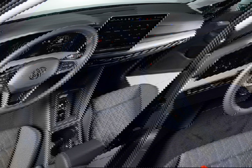 Volkswagen Golf nuova a Perugia (14)