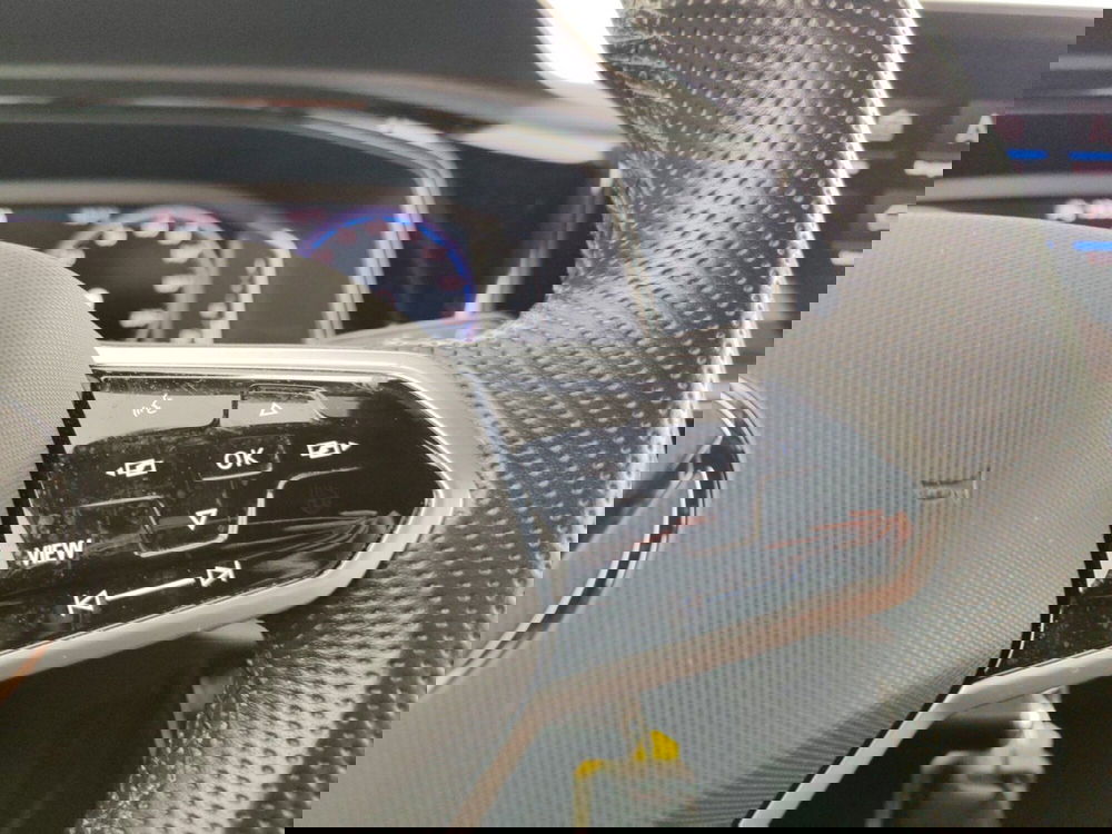 Volkswagen T-Roc usata a Massa-Carrara (13)