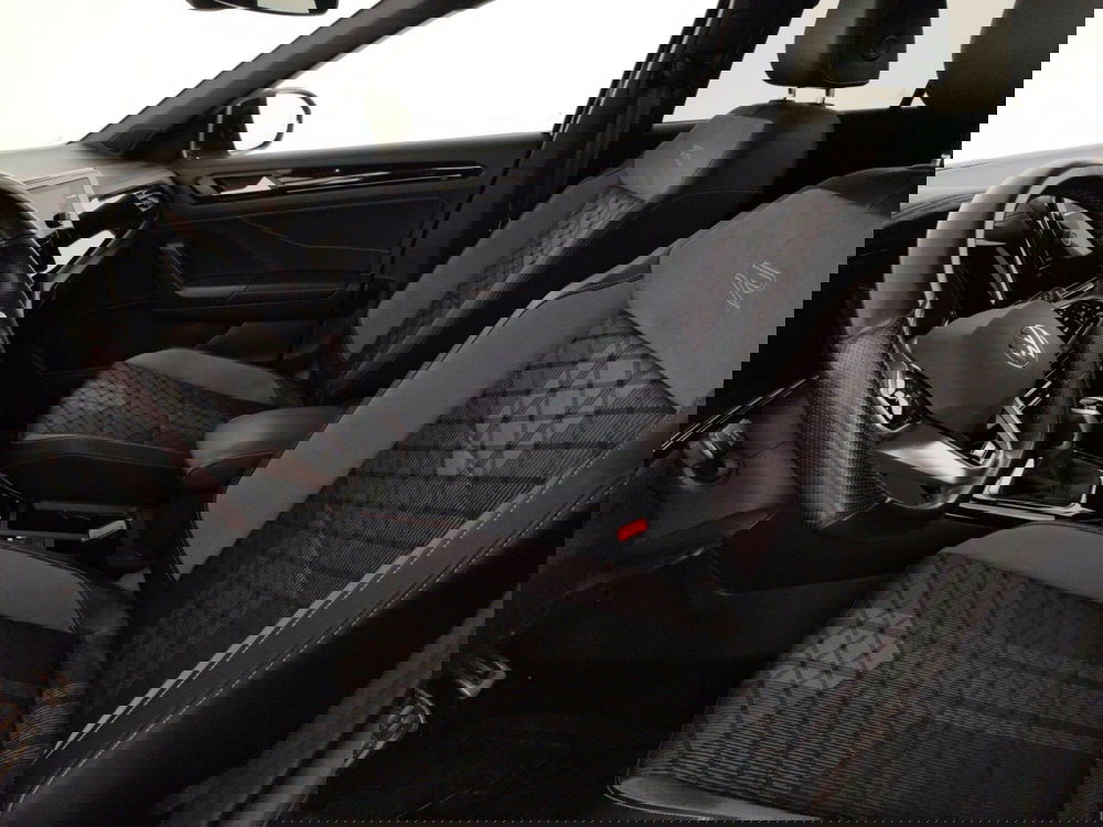 Volkswagen T-Roc usata a Massa-Carrara (7)