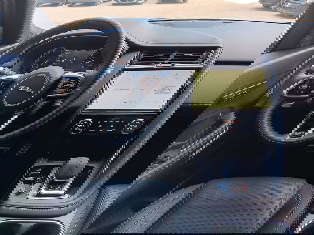 Jaguar E-Pace usata a Asti (18)