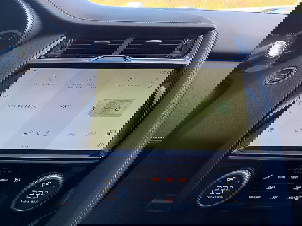 Jaguar E-Pace usata a Asti (20)