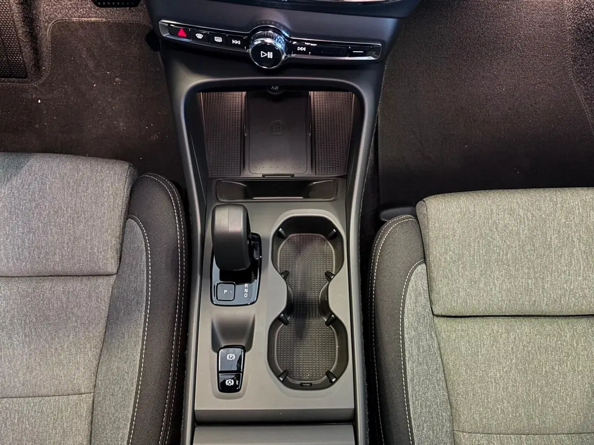 Volvo XC40 nuova a Vercelli (12)
