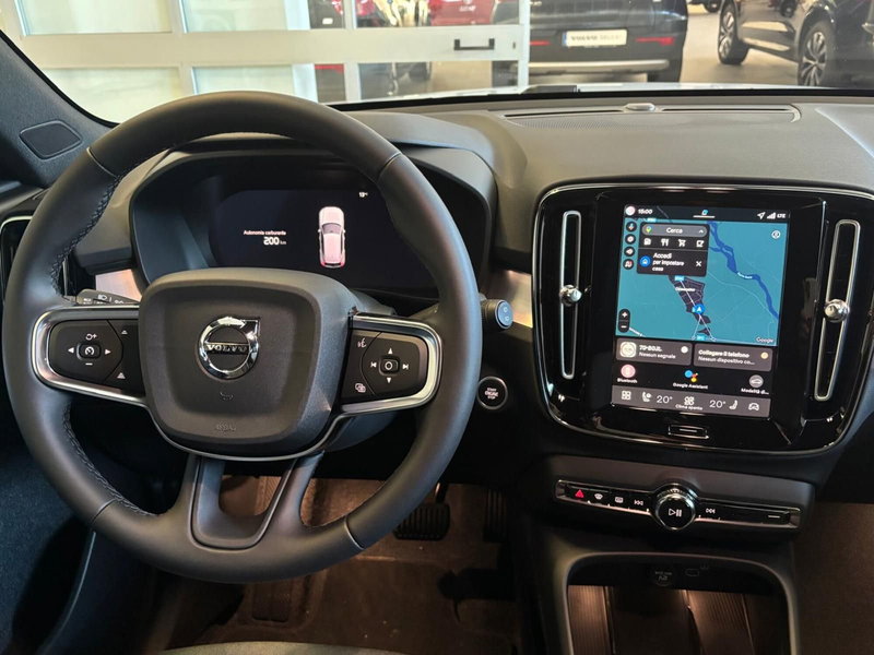 Volvo XC40 nuova a Vercelli (13)