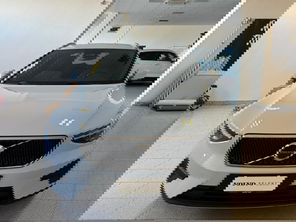 Volvo XC40 nuova a Vercelli (5)