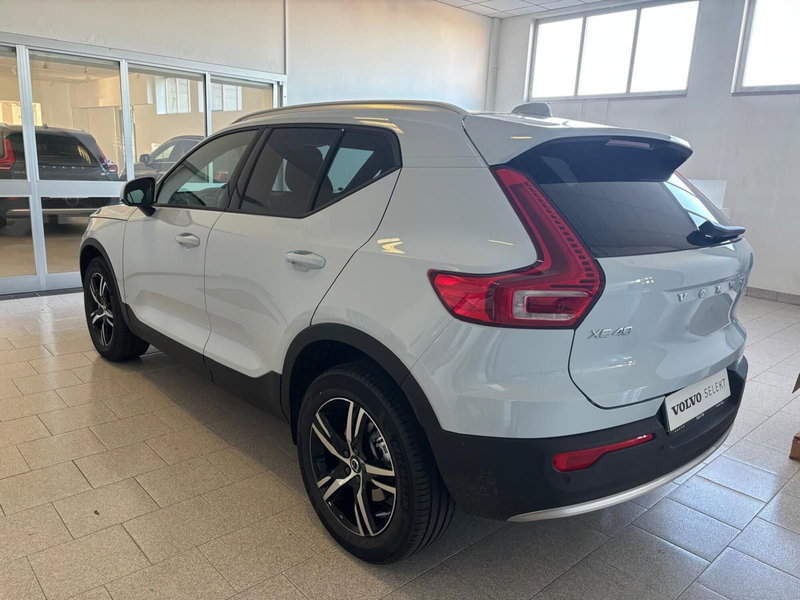 Volvo XC40 nuova a Vercelli (6)
