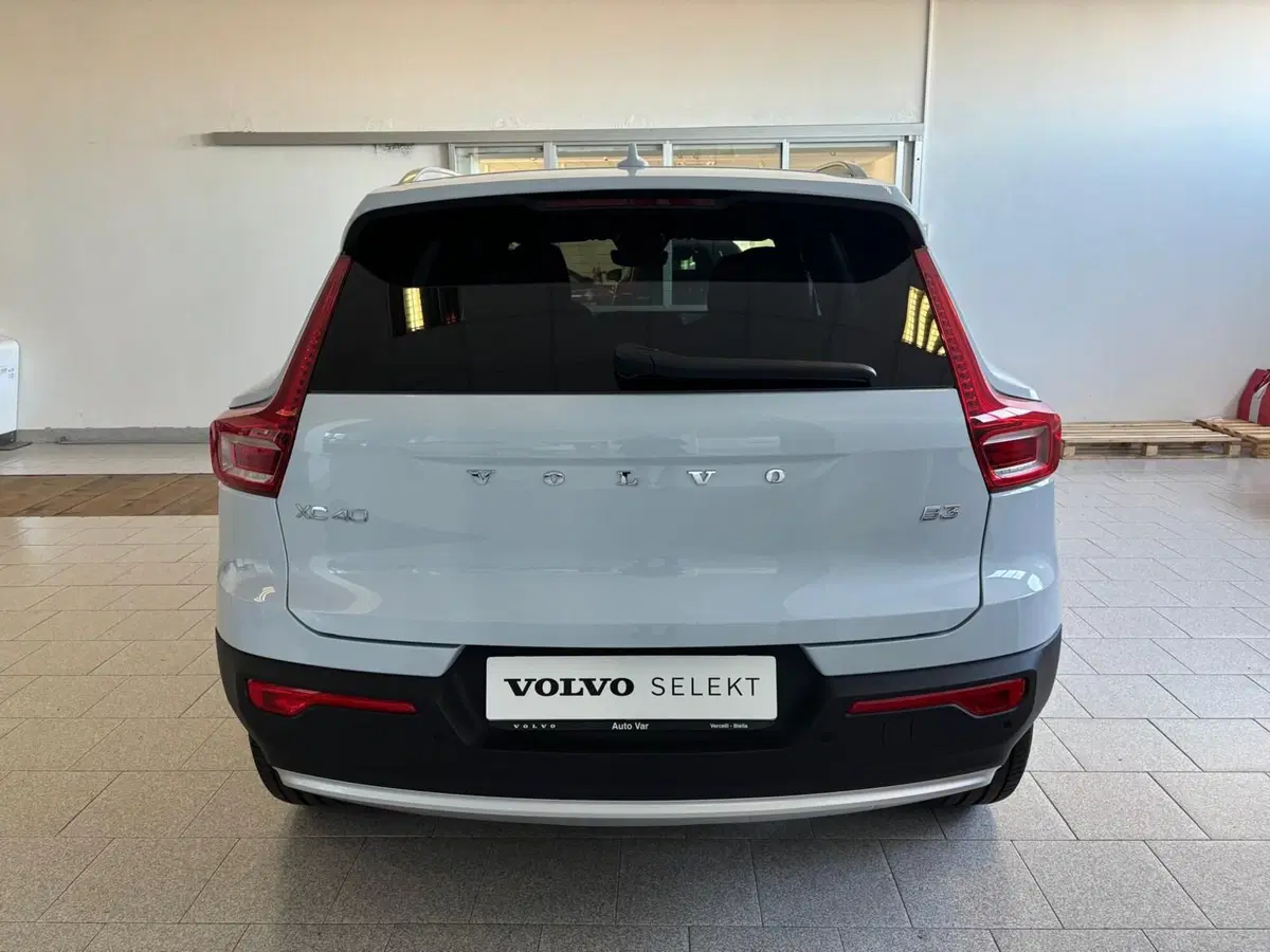Volvo XC40 nuova a Vercelli (7)