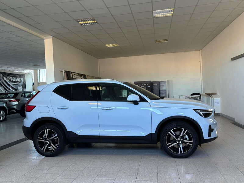 Volvo XC40 nuova a Vercelli (8)