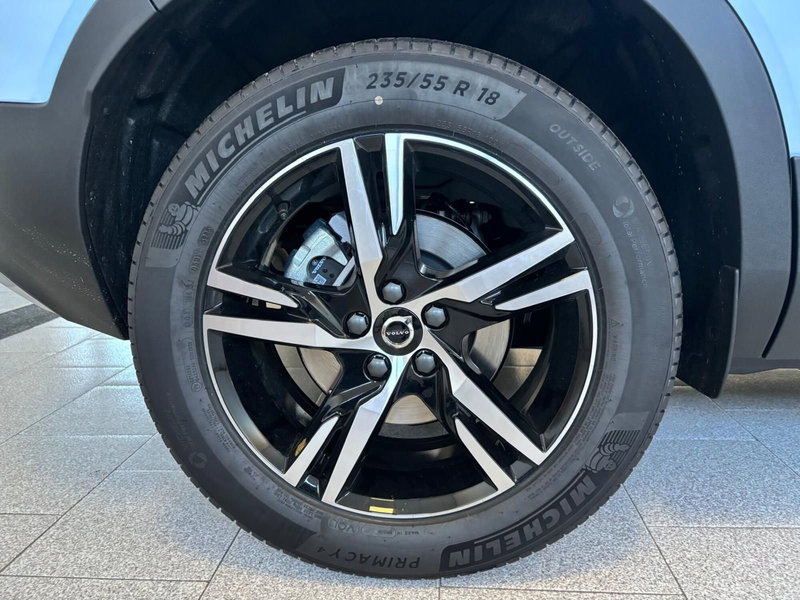 Volvo XC40 nuova a Vercelli (9)