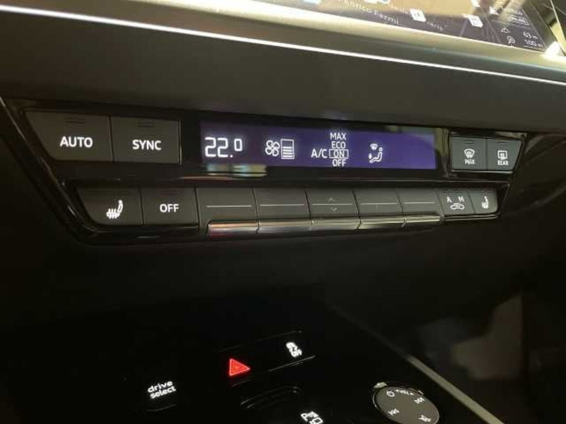 Audi Q4 Sportback usata a Pistoia (9)