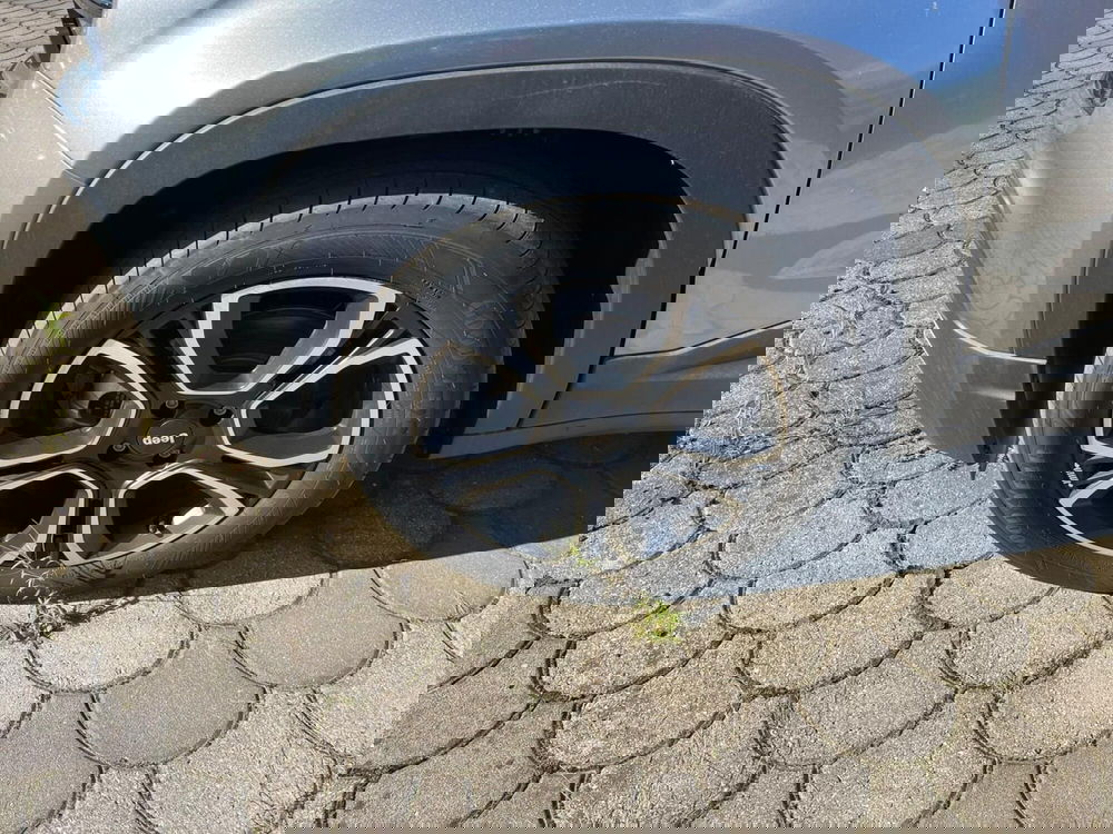 Jeep Avenger nuova a Lucca (9)