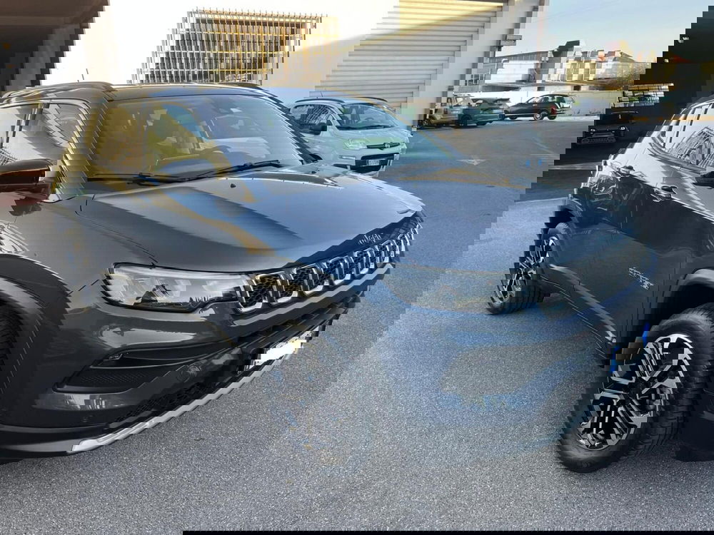 Jeep Compass nuova a Lucca (3)