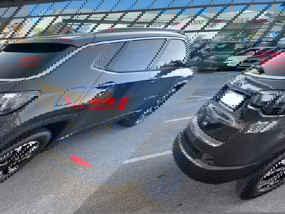 Jeep Compass nuova a Lucca (5)